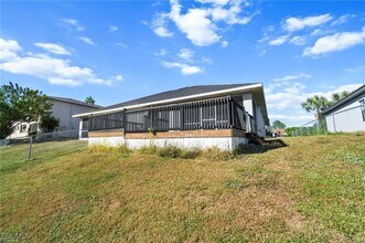 916 SE 14th Terrace in Cape Coral, FL - Building Photo - Building Photo