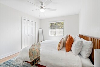 6501 Ravendale Ln in Dallas, TX - Building Photo - Building Photo