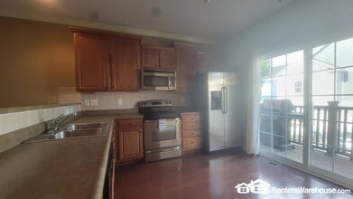 3863 S Thompson St in Kansas City, KS - Foto de edificio - Building Photo