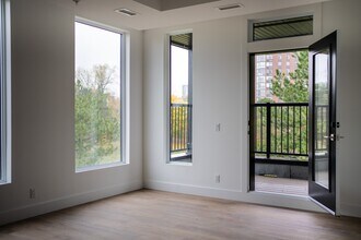 841 Grenon Ave in Ottawa, ON - Building Photo - Building Photo