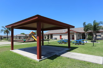 Valley View Apartments in Pharr, TX - Building Photo - Building Photo