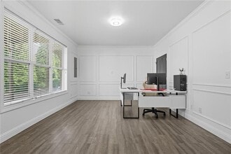 5747 Pine Oak Dr NW in Norcross, GA - Building Photo - Building Photo