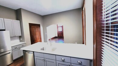 2631-2633 Shenandoah Ave-Unit -2633A in St. Louis, MO - Building Photo - Building Photo