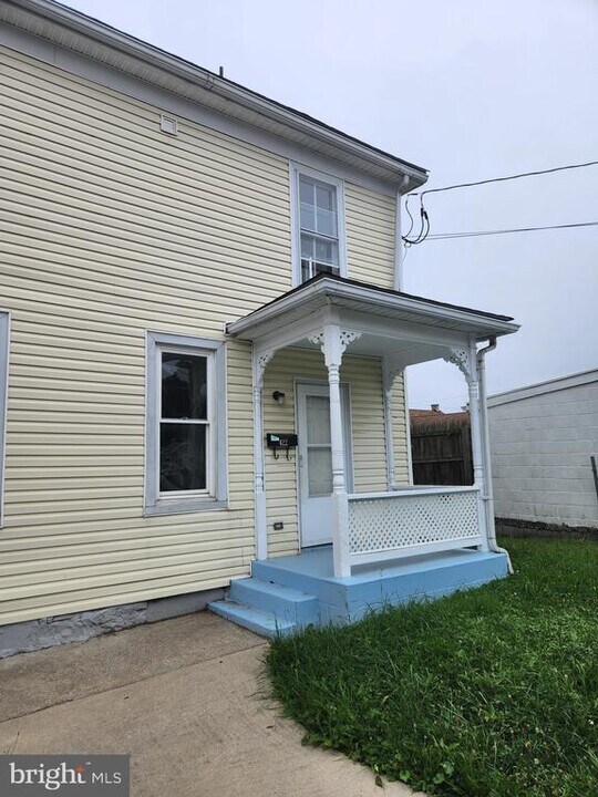422 Faulkner Ave in Martinsburg, WV - Building Photo