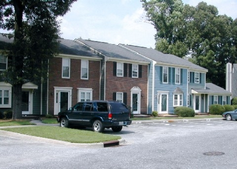 Oak Brook Annex in Goldsboro, NC - Building Photo