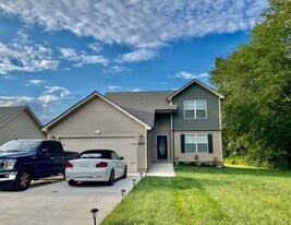 1605 Gramham Ln in Clarksville, TN - Building Photo