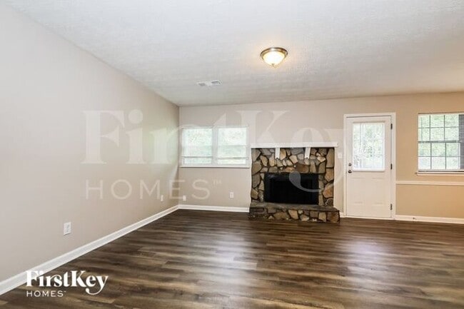 8531 Kendrick Rd in Jonesboro, GA - Building Photo - Building Photo