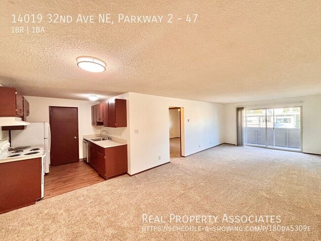 Parkway Apartments in Seattle, WA - Building Photo - Building Photo