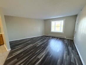 151 Queen St in Fredericton, NB - Building Photo - Building Photo