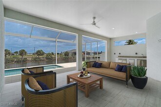 4013 NW 43rd Ave in Cape Coral, FL - Foto de edificio - Building Photo