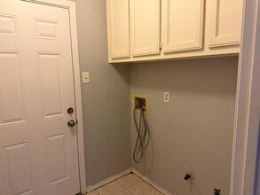 6504 J Gregg Cove in Austin, TX - Building Photo - Building Photo