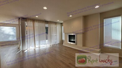 16306 27th St Ct E in Bonney Lake, WA - Building Photo - Building Photo