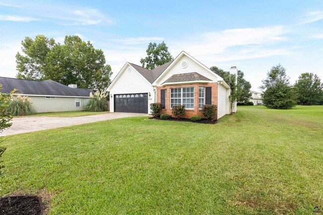 308 Peach Blossom Rd in Bonaire, GA - Building Photo - Building Photo