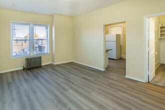 1717 E Lake St in Minneapolis, MN - Building Photo - Building Photo