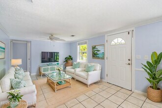 475 S Banana River Dr in Merritt Island, FL - Building Photo - Building Photo