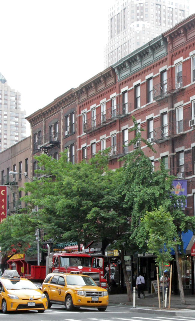 Hell's Kitchen in New York, NY - Building Photo - Building Photo