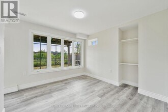 18 Tysonville Cir in Brampton, ON - Building Photo - Building Photo