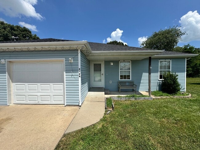 property at 2124 Audrey Ln