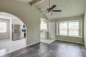 5023 Raven Ridge Dr in Houston, TX - Building Photo - Building Photo