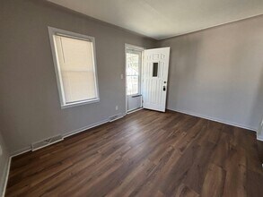 7034 Yacht Ave in Warren, MI - Building Photo - Building Photo