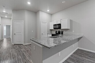 2120 N Avenue J, Unit A in Lubbock, TX - Building Photo - Building Photo