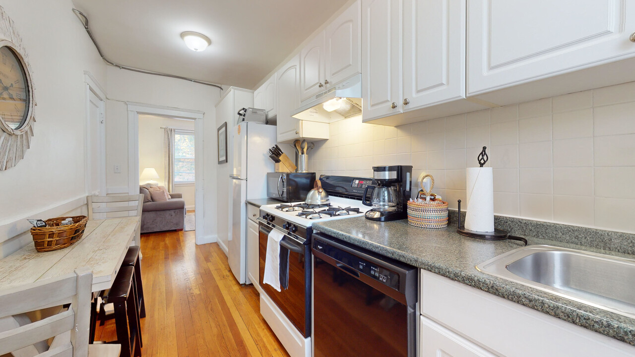 191 Kent St, Unit 3 in Brookline, MA - Foto de edificio