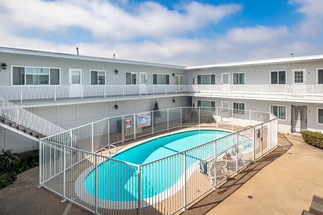 11819 Eucalyptus Ave. in Hawthorne, CA - Building Photo - Building Photo