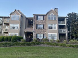 12300 Apache Ave in Savannah, GA - Building Photo