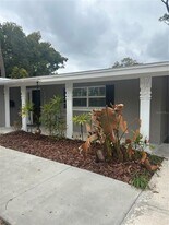 1725 Mosher Dr in Orlando, FL - Building Photo