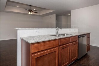 105 Lion Dr N in Gravette, AR - Foto de edificio - Building Photo