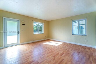 1265 NE 142nd St in North Miami, FL - Building Photo - Building Photo