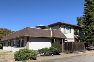 43126 Mayfair Park Ave, Unit 43126 Mayfair Park Avenue in Fremont, CA - Building Photo