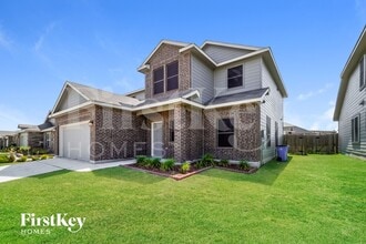 1013 DUMFRIES Dr, Unit AUCPQH in Seguin, TX - Building Photo - Building Photo