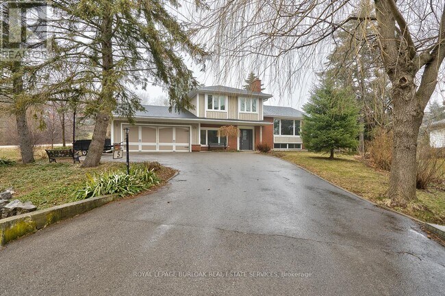 5 Bayview Ave in Hamilton, ON - Building Photo - Building Photo