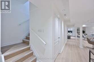 7258 Windrush Ct in Mississauga, ON - Building Photo - Building Photo