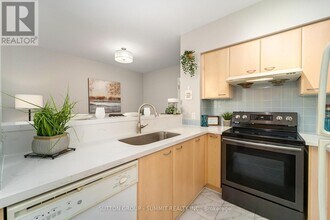 38 Lee Centre Dr in Toronto, ON - Building Photo - Building Photo