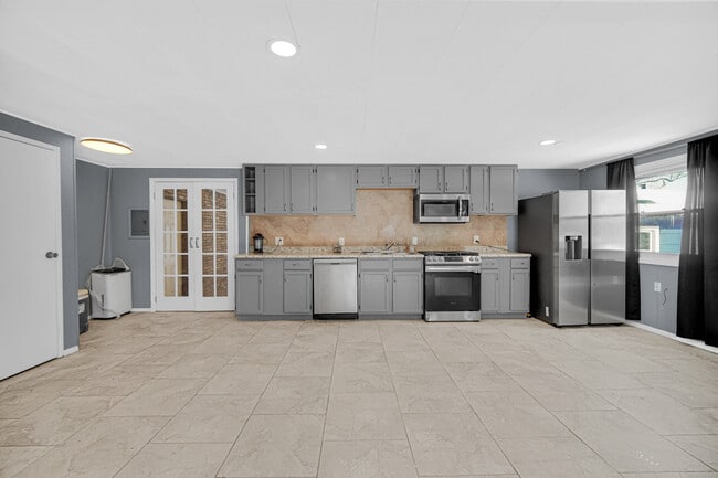 2322 W Loves Ln in Crete, IL - Building Photo - Building Photo