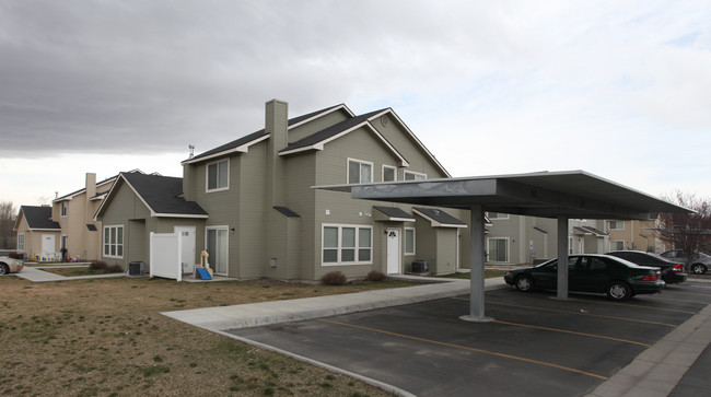 1367 E Sharons Loop in Nampa, ID - Building Photo - Building Photo