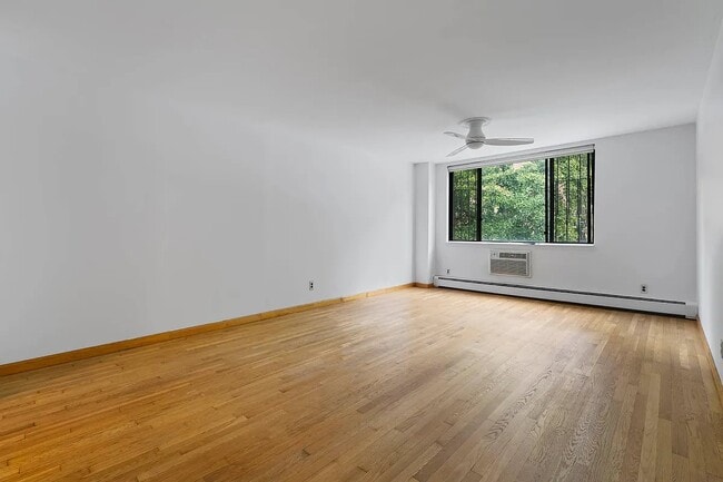 74-80 Madison Street in New York, NY - Building Photo - Building Photo