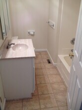 5 Midland Dr in Mt Holly Springs, PA - Foto de edificio - Building Photo