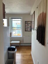 1060 Cambridge St, Unit 4 in Cambridge, MA - Foto de edificio - Building Photo