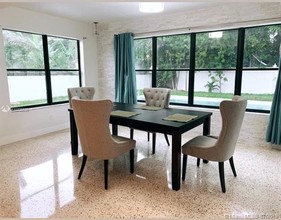 21410 NE 24th Ct-Unit -0 in Miami, FL - Foto de edificio - Building Photo