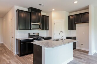 226 Telford Dr in Greenville, SC - Building Photo - Building Photo