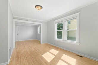 1144 N Austin Blvd in Oak Park, IL - Building Photo - Building Photo