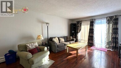 131 W 4th St in North Vancouver, BC - Building Photo - Building Photo