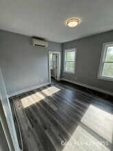 4 Whelan Pl in Yonkers, NY - Building Photo - Building Photo
