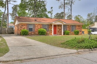 150 Thomas Dr in Martinez, GA - Building Photo - Building Photo