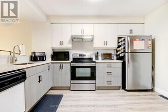 55 Barondale Dr in Mississauga, ON - Building Photo - Building Photo