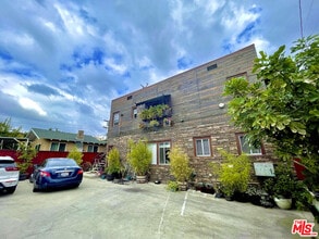 5917 Lexington Ave in Los Angeles, CA - Building Photo - Building Photo