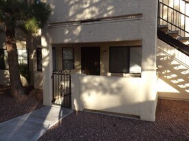 1204 Observation Dr in Las Vegas, NV - Building Photo